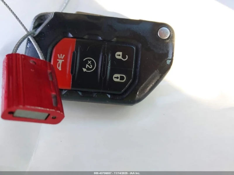 Jeep Wrangler Unlimited Rubicon 4X4* CARFAX * Клип на мотора, снимка 14 - Автомобили и джипове - 53445494