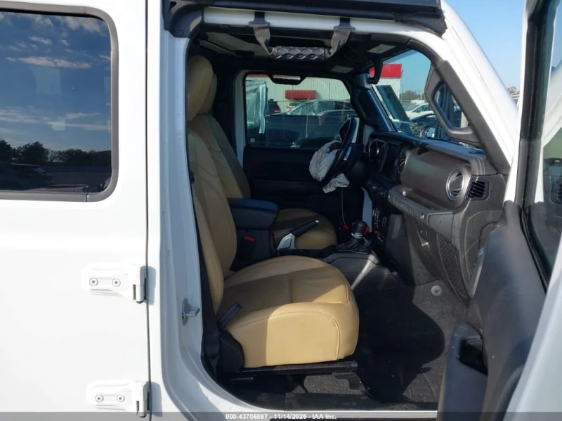 Jeep Wrangler Unlimited Rubicon 4X4* CARFAX * Клип на мотора, снимка 11 - Автомобили и джипове - 53445494