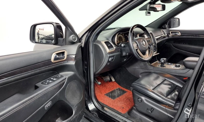 Jeep Grand cherokee, снимка 10 - Автомобили и джипове - 53486366