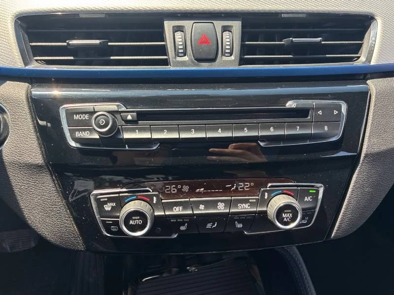 BMW X1 * xDrive28i * М ПАКЕТ * HUD * КАМЕРА * ПОДГРЕВ, снимка 12 - Автомобили и джипове - 54983307