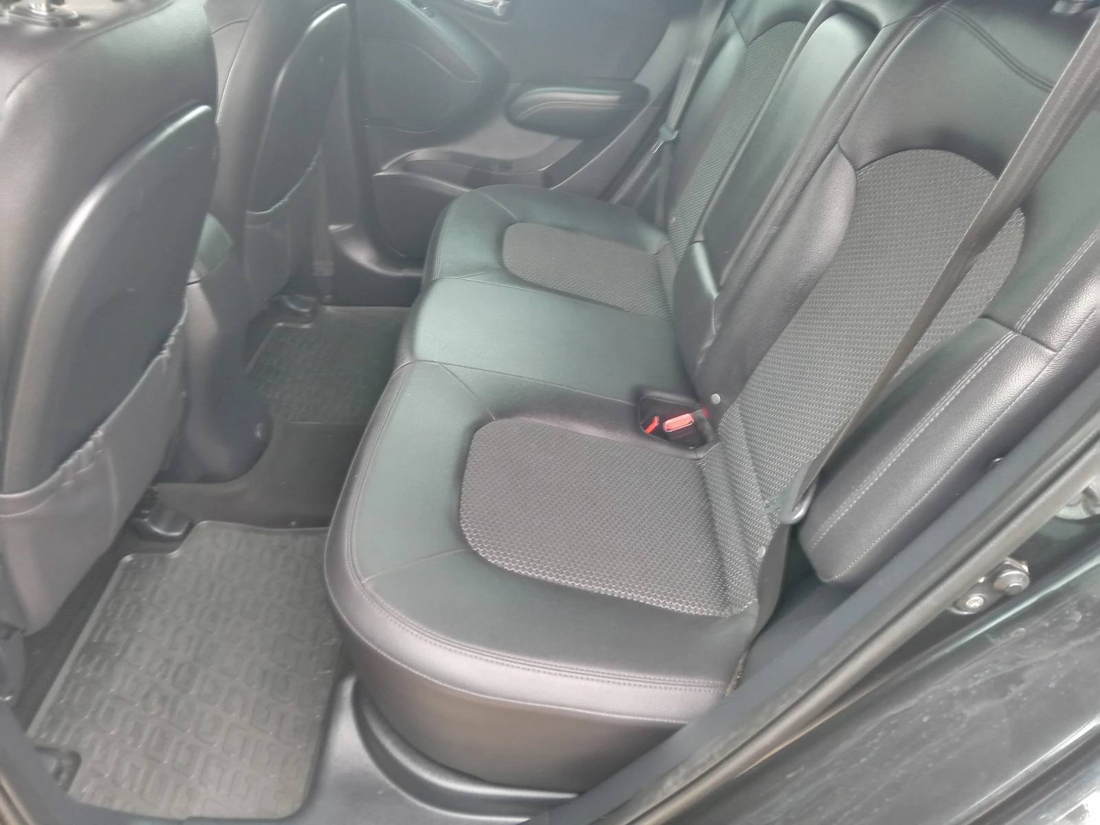 Hyundai IX35 1.7 дизел  - изображение 9