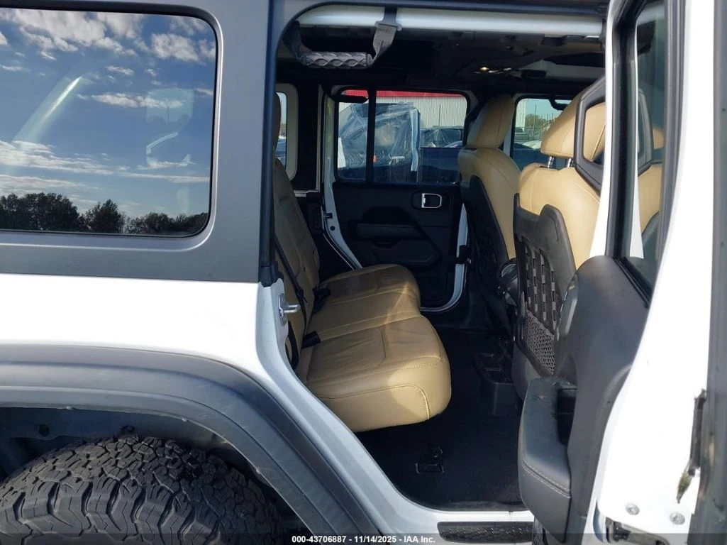 Jeep Wrangler Unlimited Rubicon 4X4* CARFAX * ���� �� ������ | Mobile.bg � ����������� 13