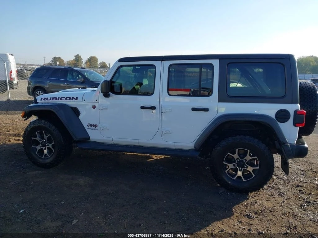 Jeep Wrangler Unlimited Rubicon 4X4* CARFAX * Клип на мотора - изображение 5