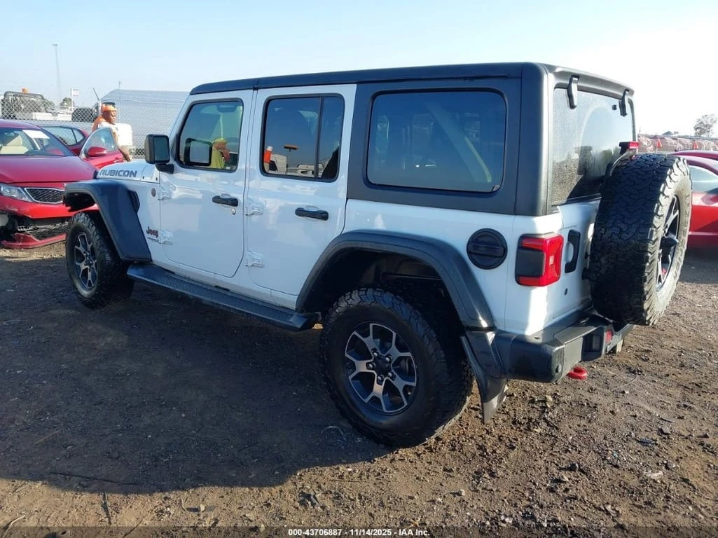 Jeep Wrangler Unlimited Rubicon 4X4* CARFAX * Клип на мотора - изображение 6