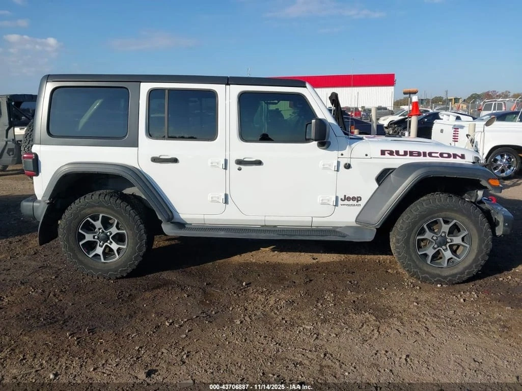 Jeep Wrangler Unlimited Rubicon 4X4* CARFAX * Клип на мотора - изображение 4