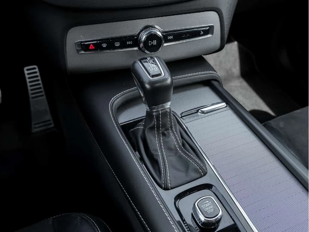 Volvo Xc90 * T6 AWD R Design 7 Seater | PANO_ROOF | NAVI | * , снимка 17 - Автомобили и джипове - 54043971