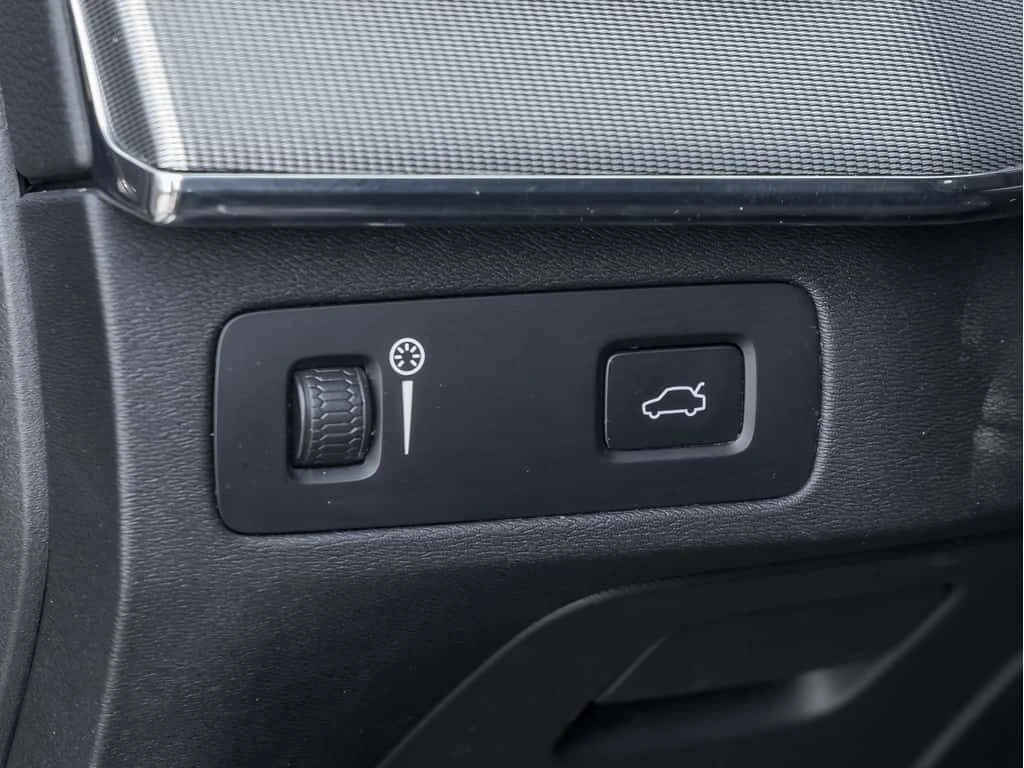 Volvo Xc90 * T6 AWD R Design 7 Seater | PANO_ROOF | NAVI | * , снимка 16 - Автомобили и джипове - 54043971