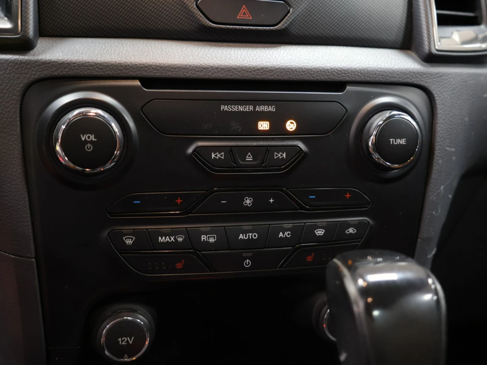 Ford Ranger Wildtrak | 3.2d | Automatic | Extracab, снимка 15 - Автомобили и джипове - 54857213