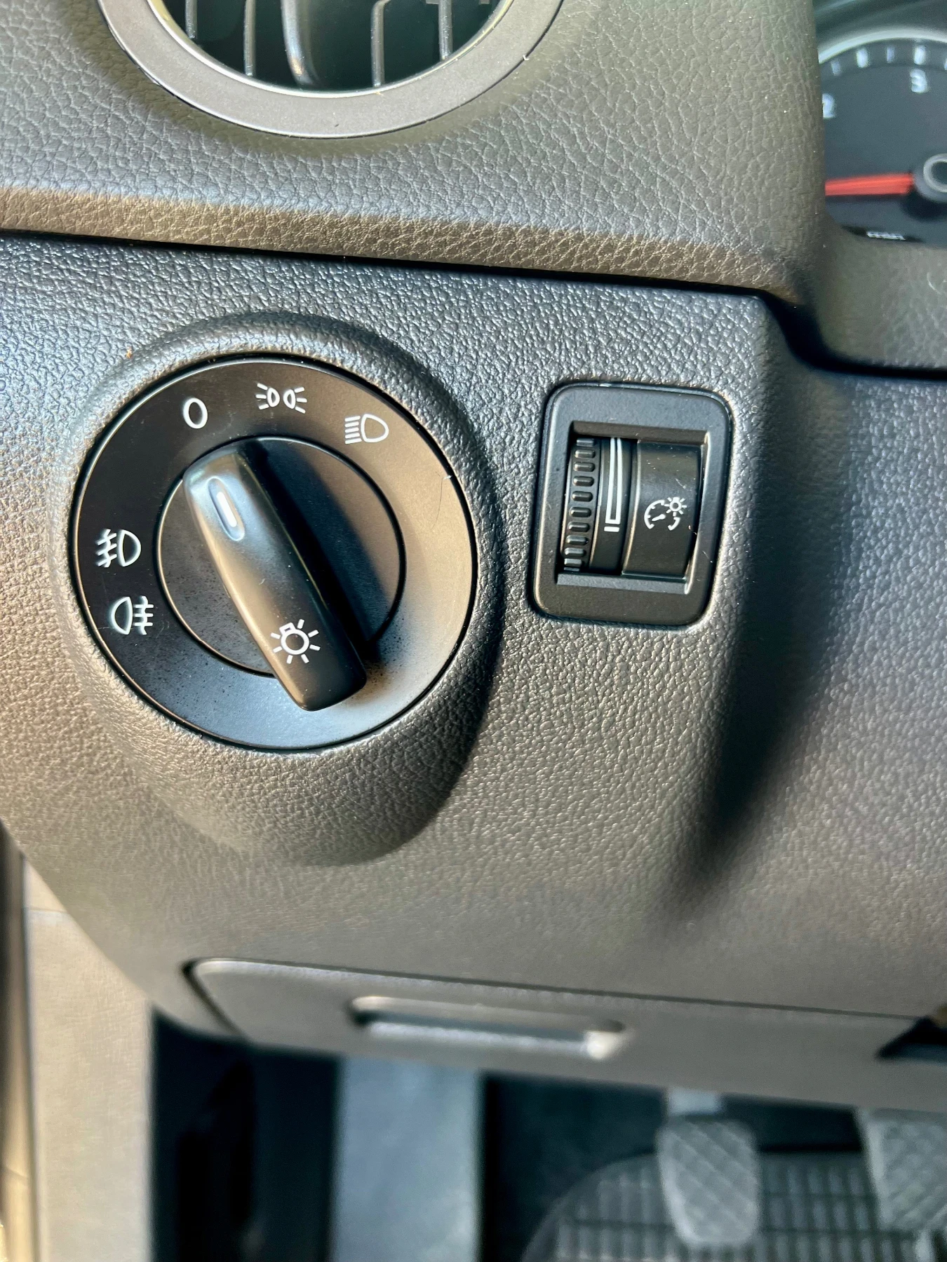 VW Tiguan 2.0 4x4 Navi Pano | Mobile.bg � ����������� 10
