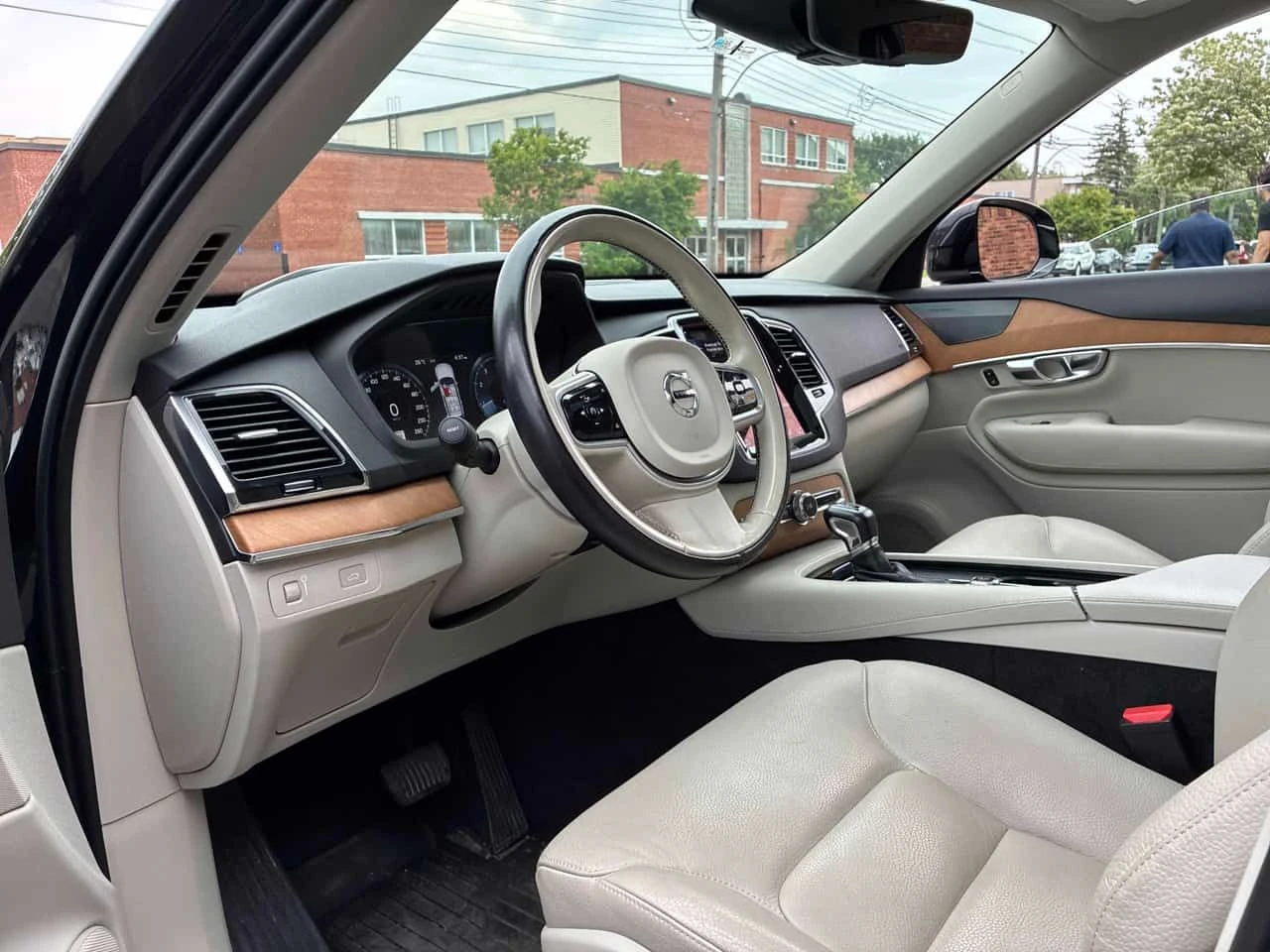 Volvo Xc90 * Momentum * CARFAX * БЕЗ ПЪРВОНАЧАЛНА ВНОСКА, снимка 5 - Автомобили и джипове - 55395496