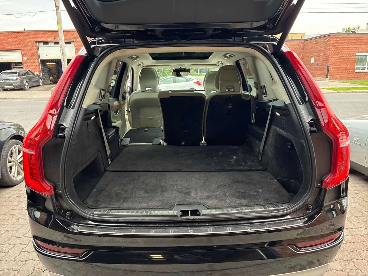 Volvo Xc90 * Momentum * CARFAX * БЕЗ ПЪРВОНАЧАЛНА ВНОСКА, снимка 16 - Автомобили и джипове - 55395496