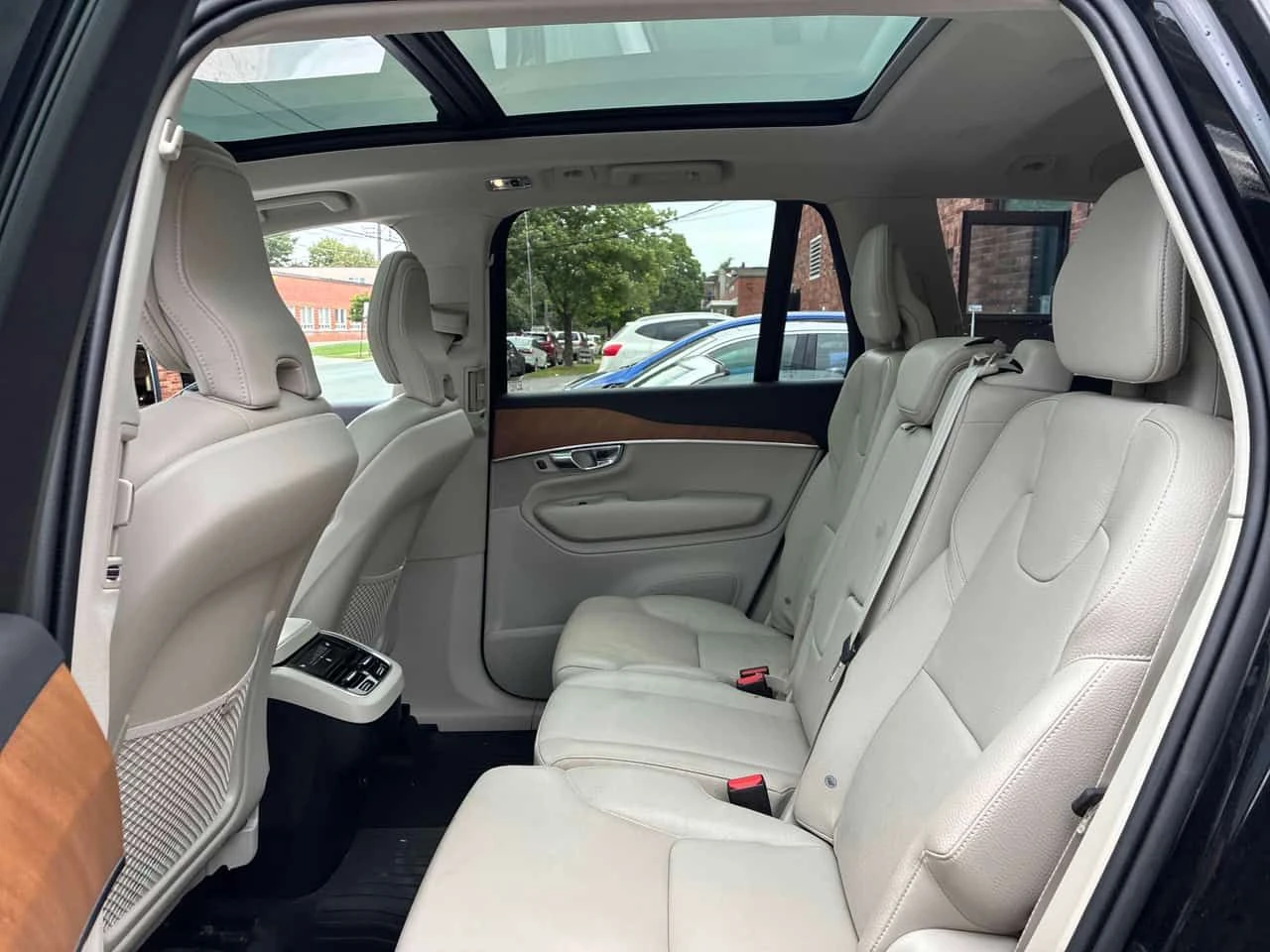Volvo Xc90 * Momentum * CARFAX * БЕЗ ПЪРВОНАЧАЛНА ВНОСКА, снимка 14 - Автомобили и джипове - 55395496