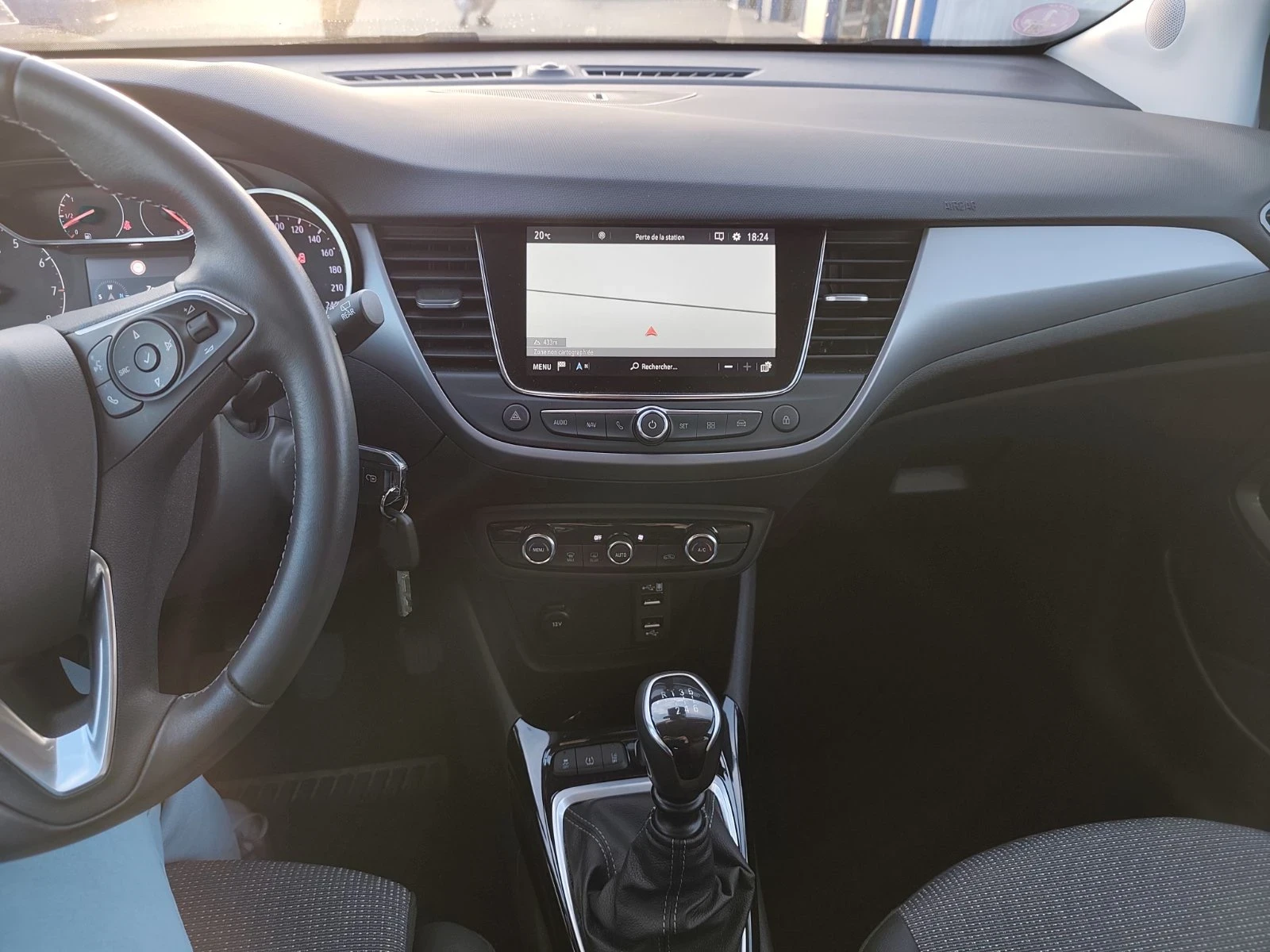 Opel Crossland X Нова, снимка 8 - Автомобили и джипове - 55753545