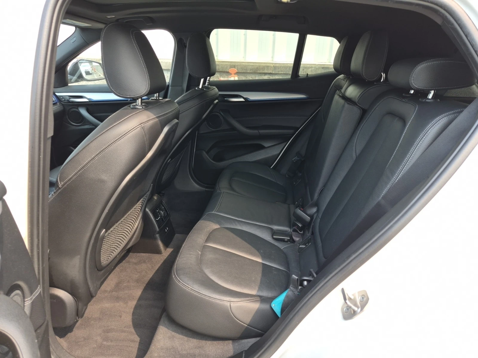 BMW X2 XDRIVE28* CARFAX* АВТОКРЕДИТ БЕЗ ПЪРВОНАЧАЛНА ВНОС, снимка 12 - Автомобили и джипове - 55884394