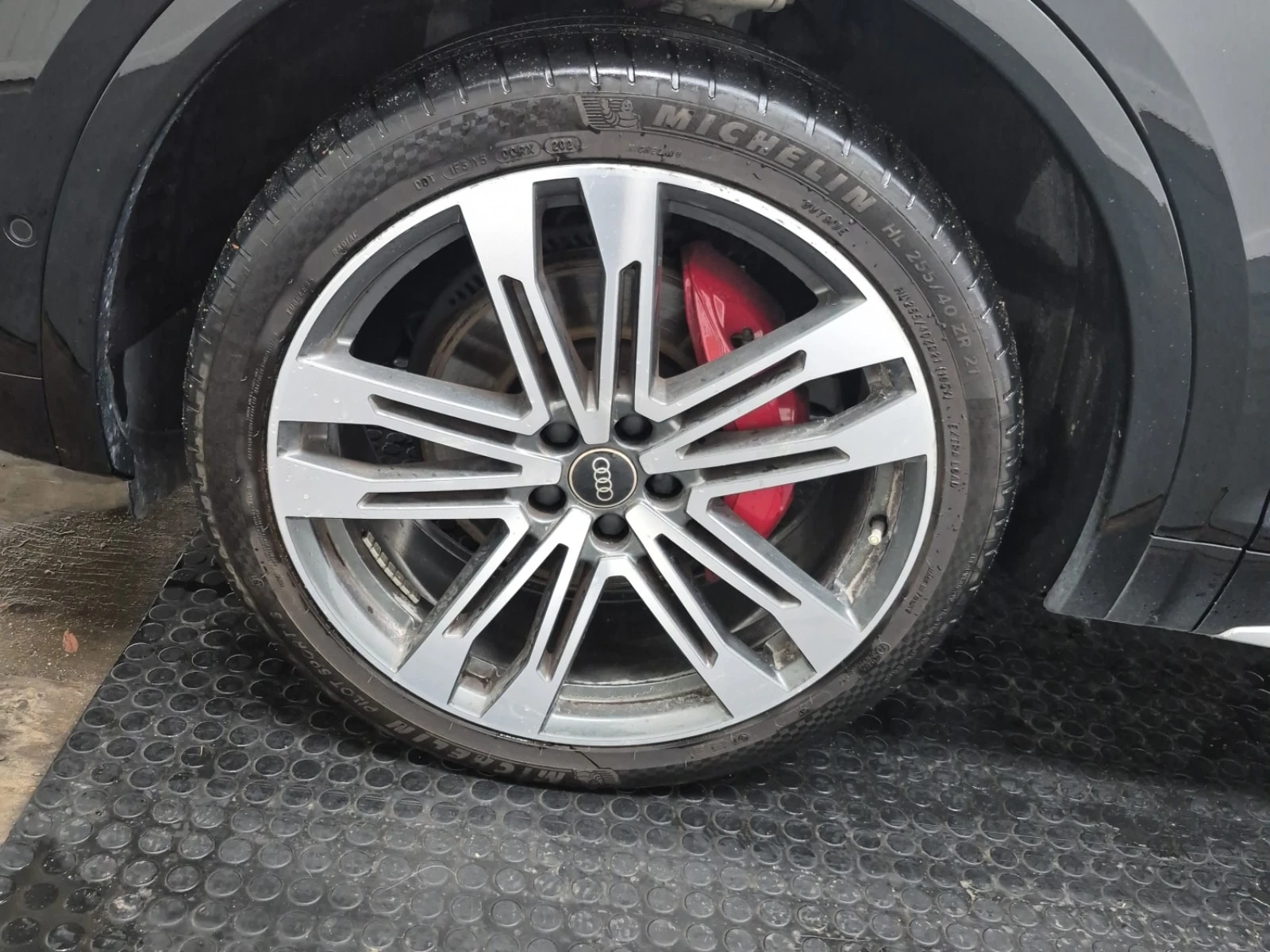 Audi SQ5  TECHNIK / CARFAX / S-LINE / RED INT / PANO , снимка 7 - Автомобили и джипове - 55940236