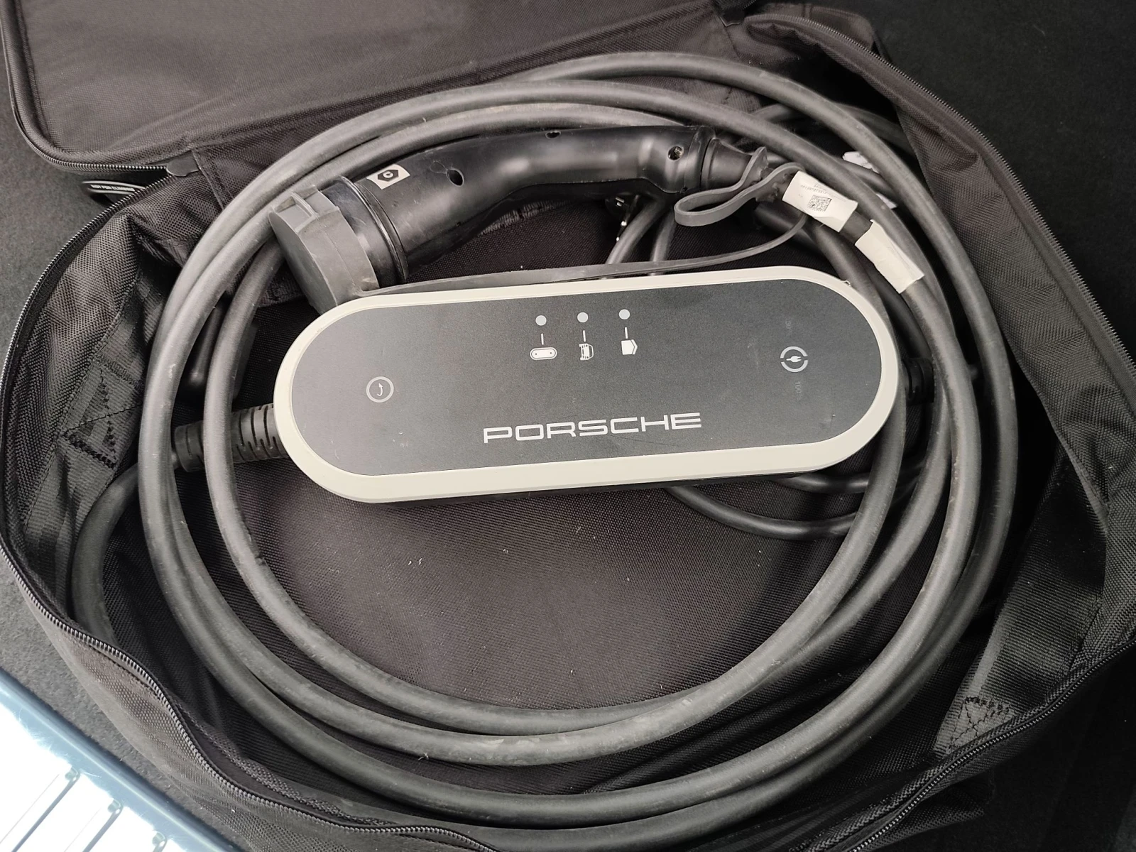 Porsche Cayenne E-Hybrid, снимка 5 - Автомобили и джипове - 56289139