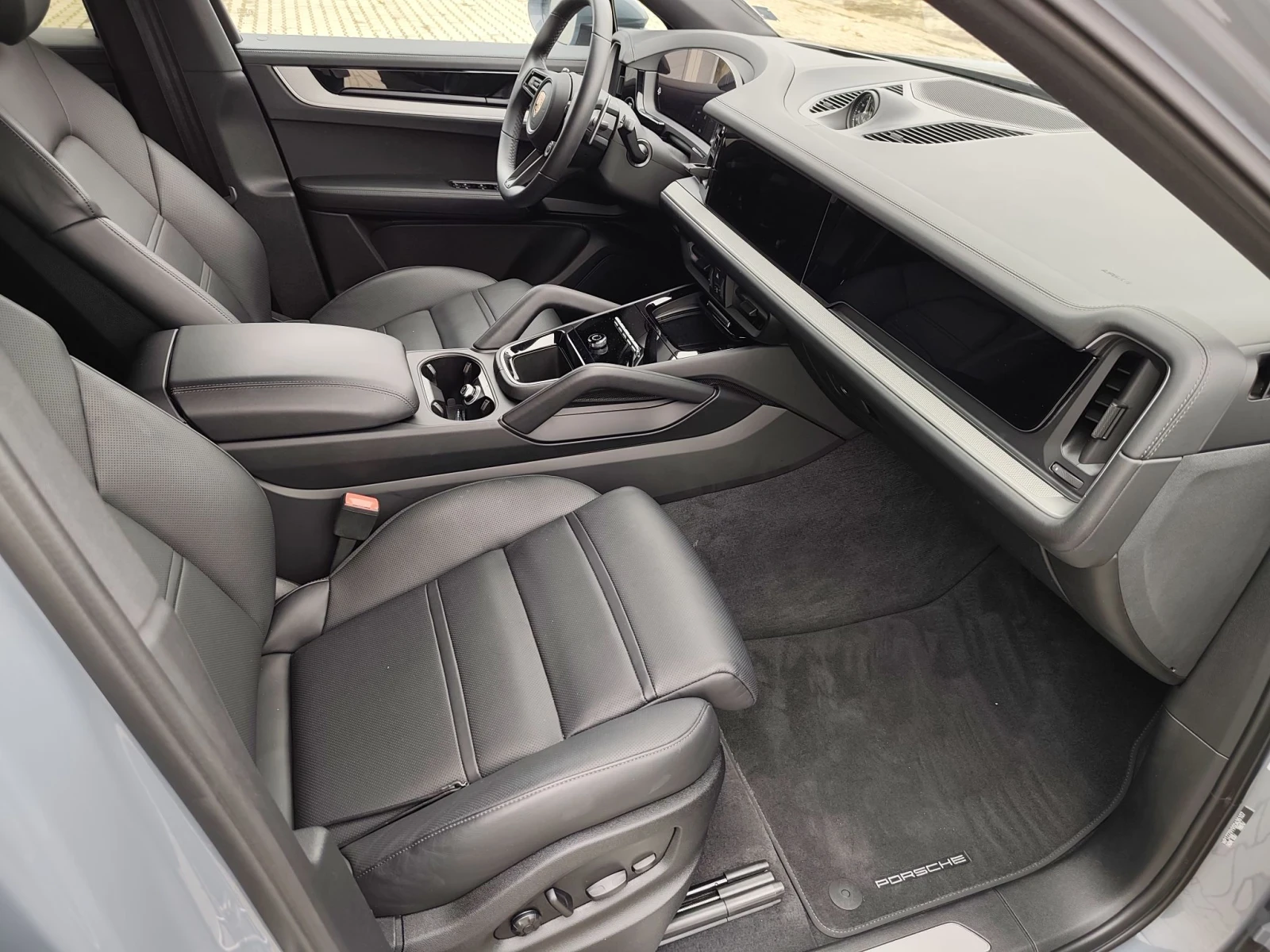 Porsche Cayenne E-Hybrid, снимка 8 - Автомобили и джипове - 56289139