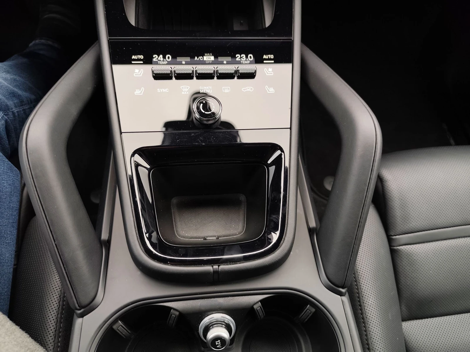 Porsche Cayenne E-Hybrid, снимка 10 - Автомобили и джипове - 56289139