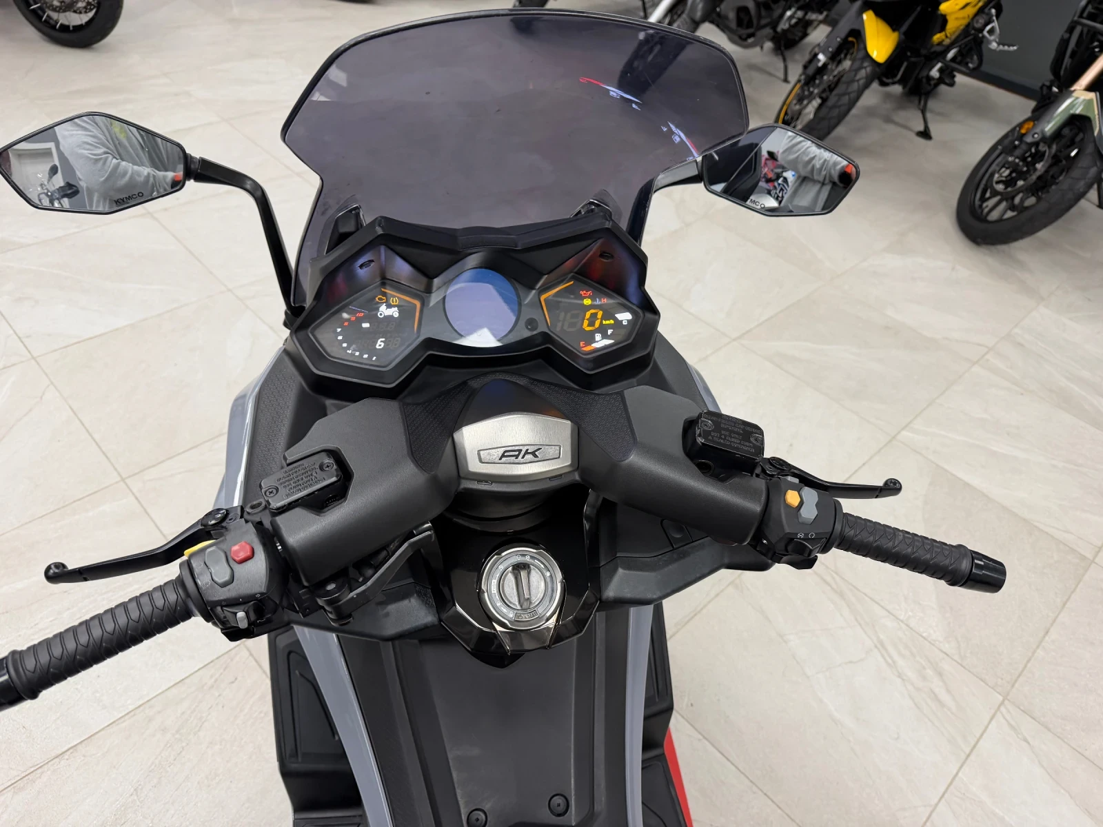 Kymco AK 550 550 2017, снимка 6 - Мотоциклети и мототехника - 54417128