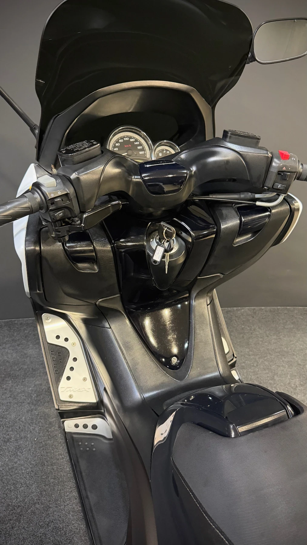 Yamaha T-max 500 2010г 26, 000км , снимка 10 - Мотоциклети и мототехника - 56022372