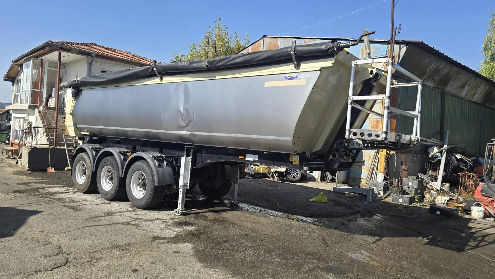 Полуремарке Други MEILLER KIPPER / 26 куб., снимка 2 - Ремаркета - 55853108