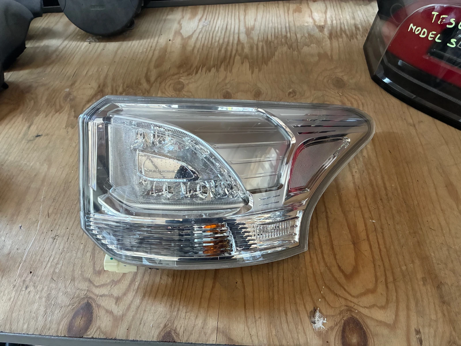 Десен стоп за митсубиши аутлендър 3 2012-15г.  Mitsubishi Outlander 3. 