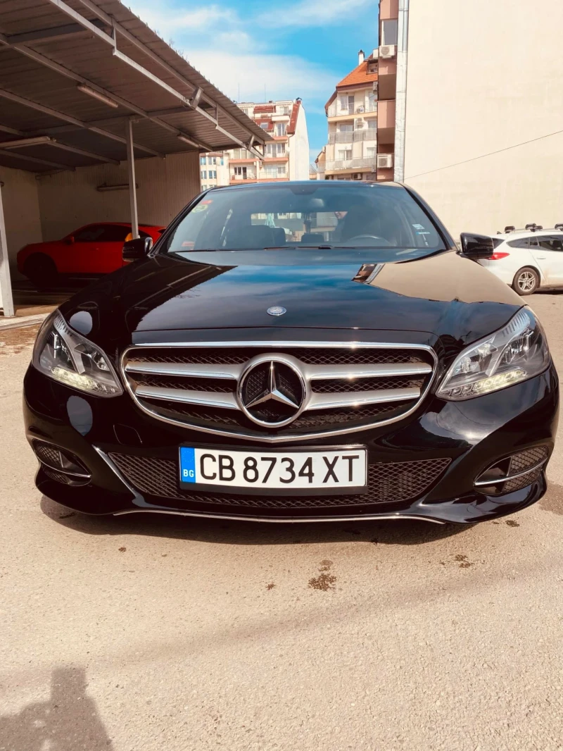 Mercedes-Benz E 220, снимка 1 - Автомобили и джипове - 47430727