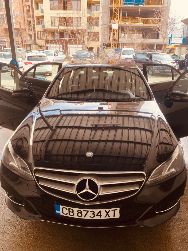 Mercedes-Benz E 220, снимка 4 - Автомобили и джипове - 47430727