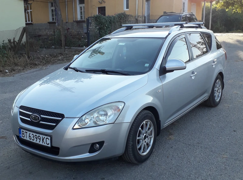 Kia Ceed, снимка 1 - Автомобили и джипове - 49139361