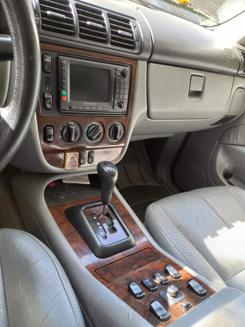 Mercedes-Benz ML 320, снимка 6 - Автомобили и джипове - 52588089
