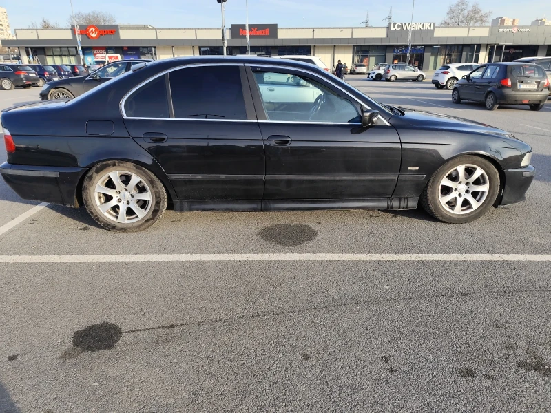 BMW 520, снимка 4 - Автомобили и джипове - 52631819