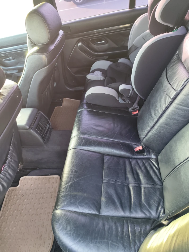 BMW 520, снимка 8 - Автомобили и джипове - 52631819