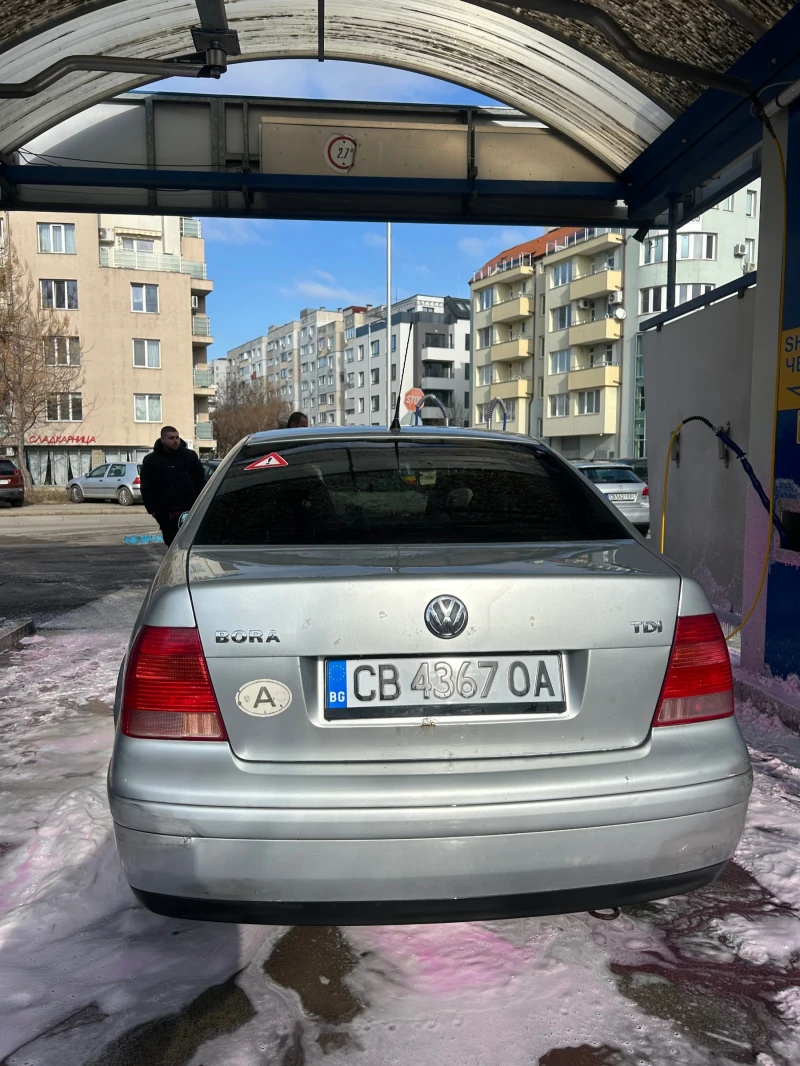 VW Bora, снимка 8 - Автомобили и джипове - 53361465