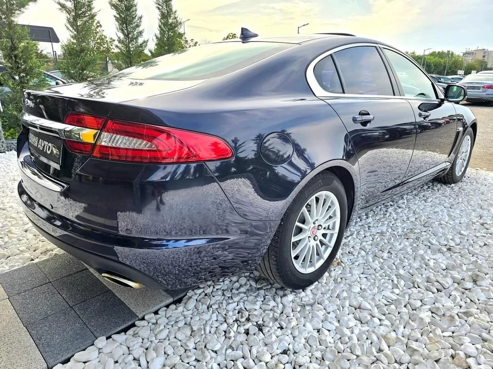 Jaguar Xf 2.2D TOP FULL БЯЛА КОЖА НАП ОБСЛУЖЕНА ЛИЗИНГ 100% - изображение 9