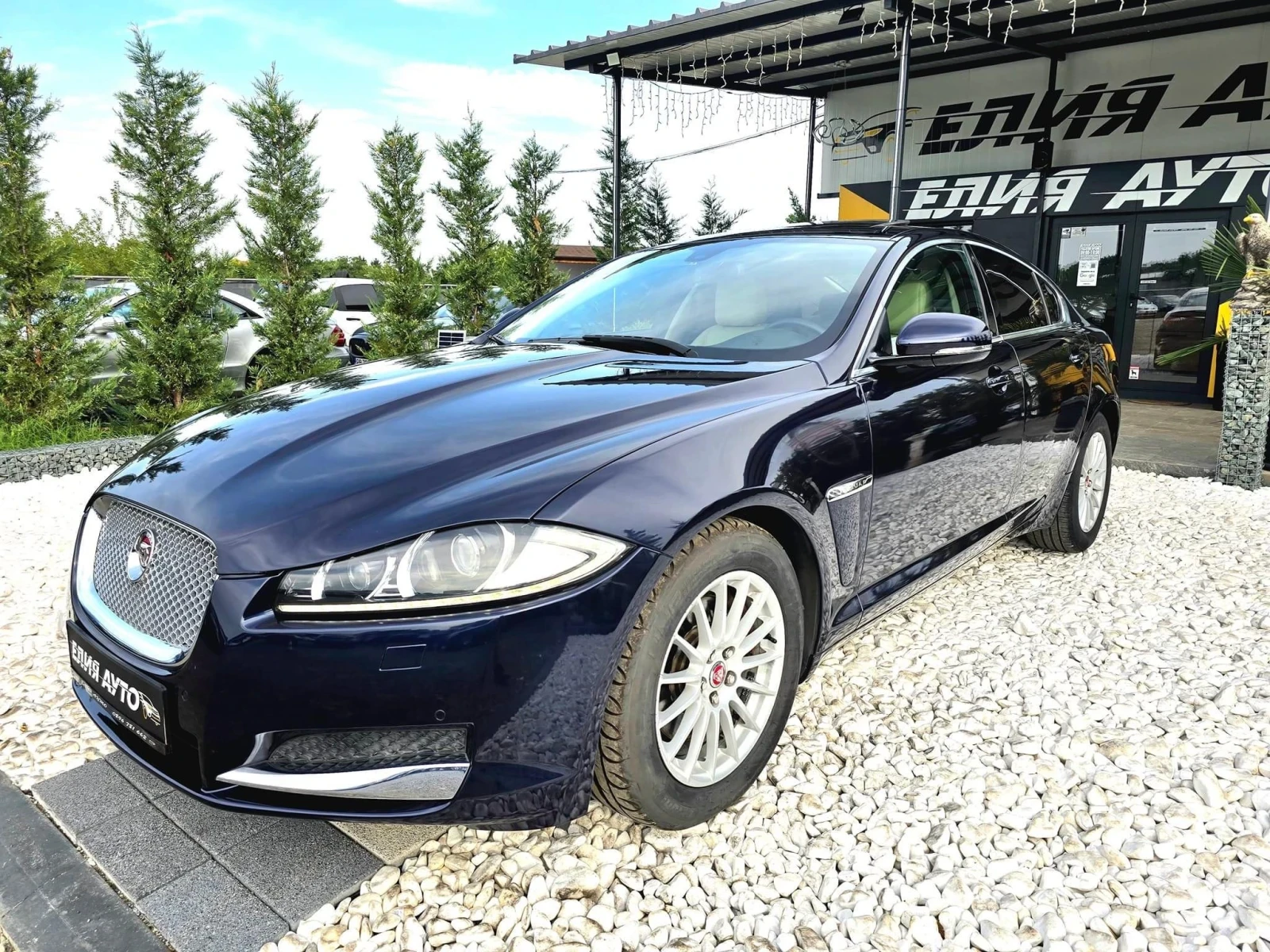 Jaguar Xf 2.2D TOP FULL БЯЛА КОЖА НАП ОБСЛУЖЕНА ЛИЗИНГ 100% - изображение 3