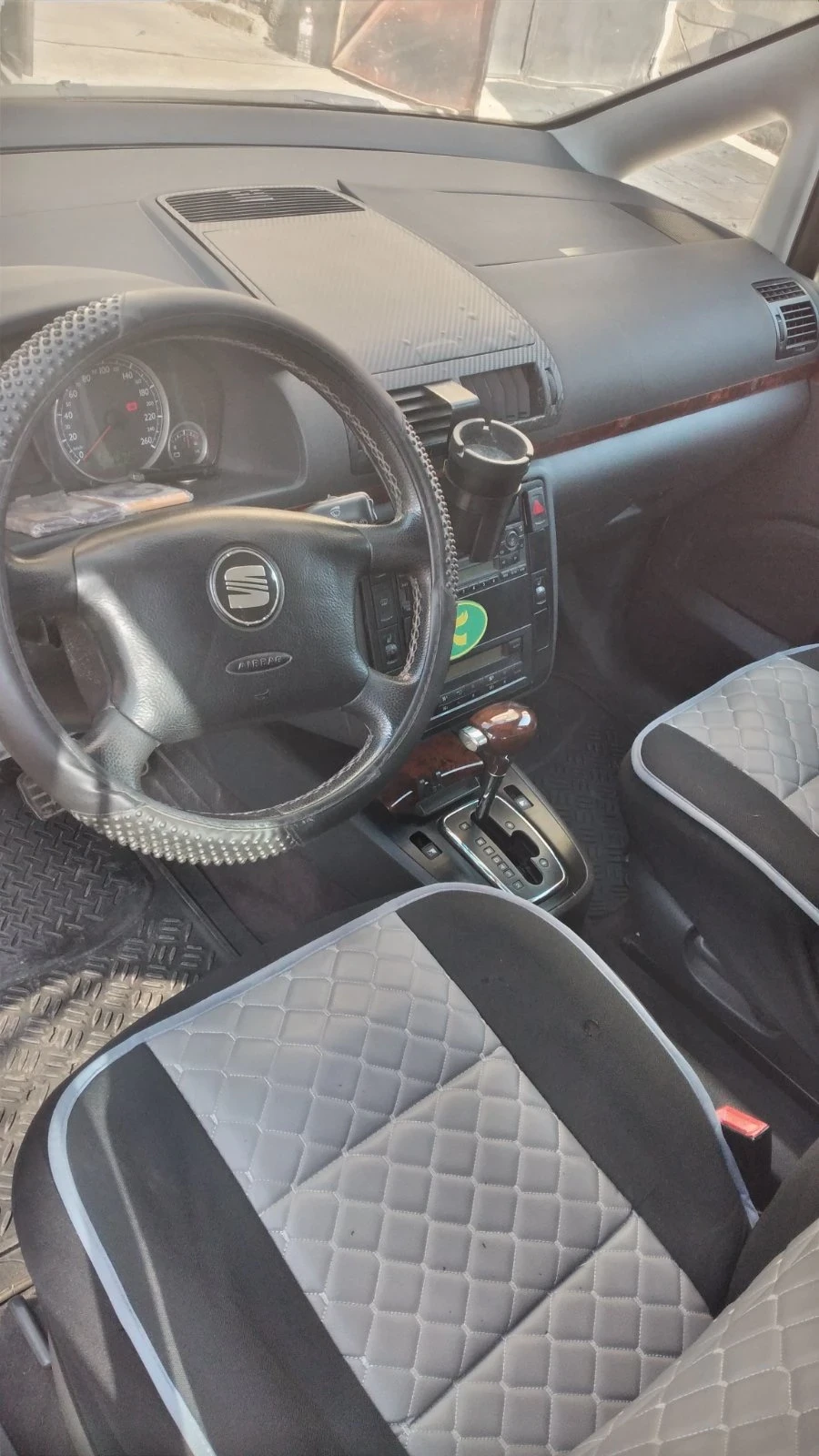 Seat Alhambra  - изображение 9