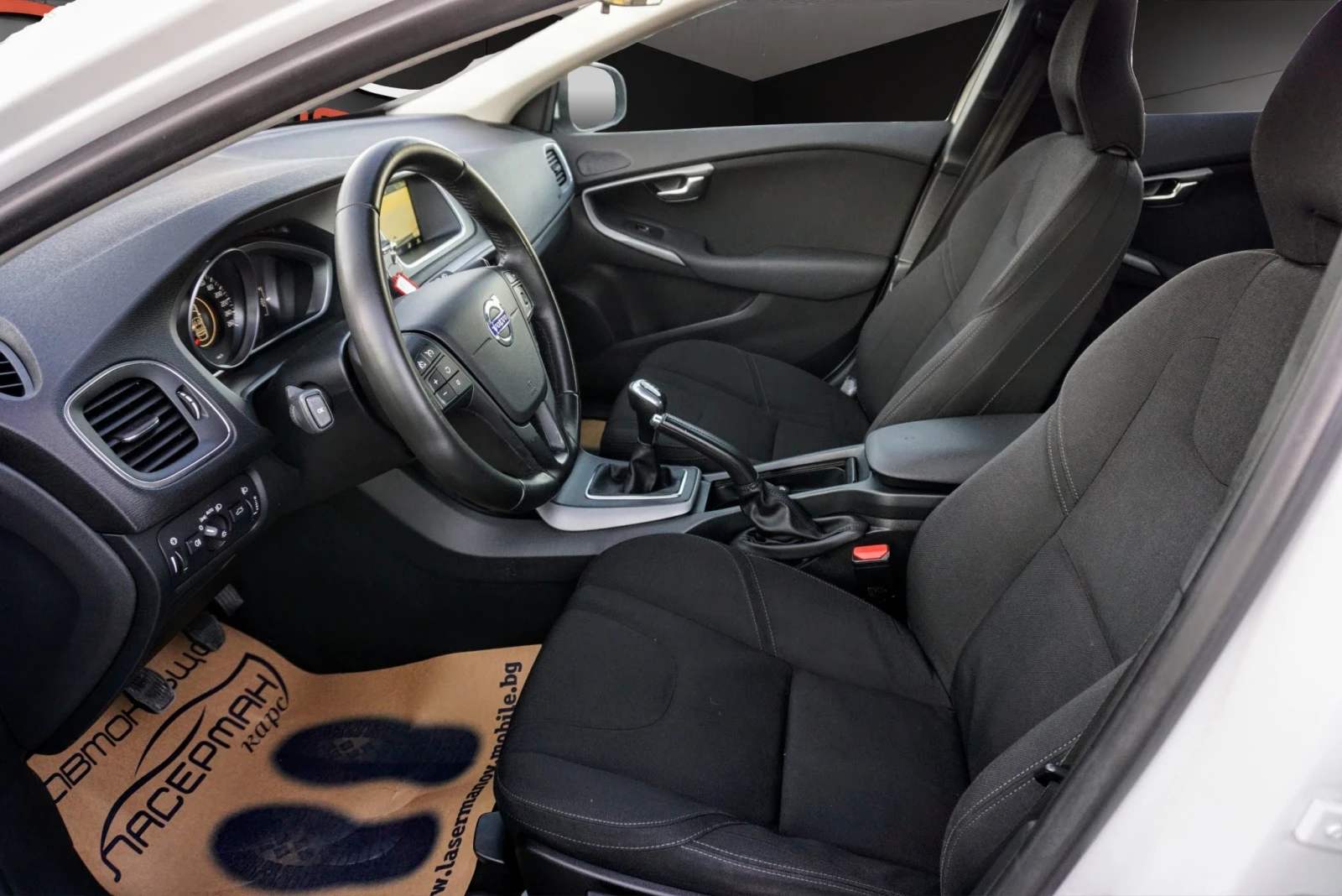 Volvo V40 1.6 d2 KINETIC - изображение 8