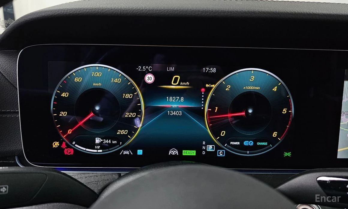 Mercedes-Benz CLS 300, снимка 8 - Автомобили и джипове - 53729246