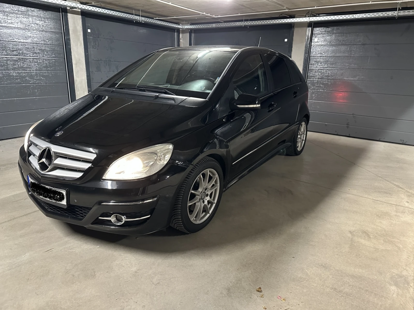 Mercedes-Benz B 200