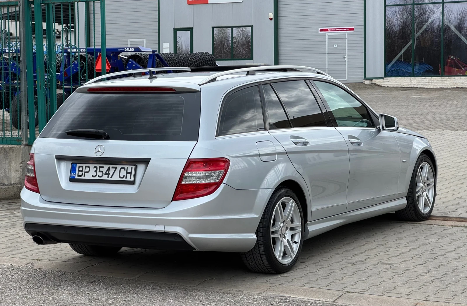 Mercedes-Benz C 250 Avantgarde, Amg Packet, Automat, снимка 4 - Автомобили и джипове - 53889103