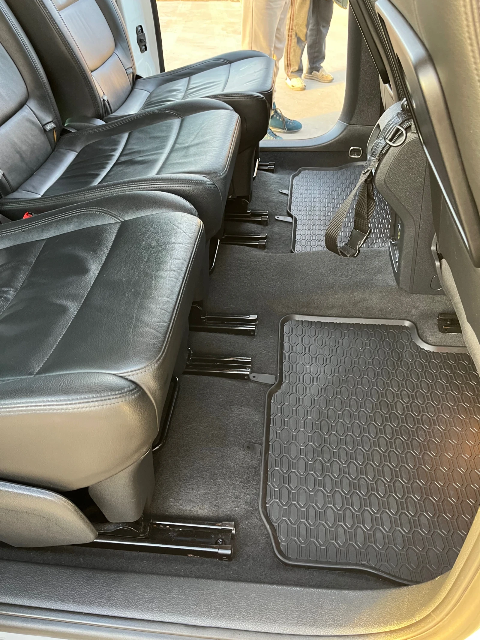 VW Sharan УНИКАЛНА (ПЕРФЕКТНА), снимка 13 - Автомобили и джипове - 54068429