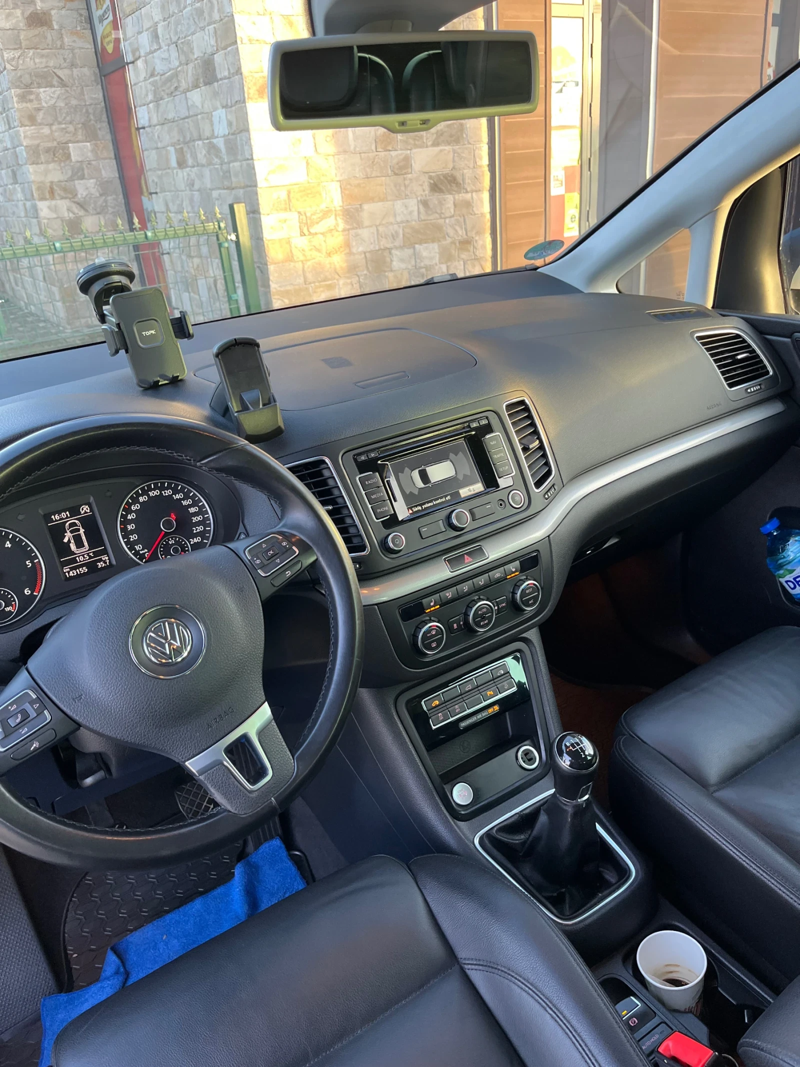 VW Sharan УНИКАЛНА (ПЕРФЕКТНА), снимка 8 - Автомобили и джипове - 54068429