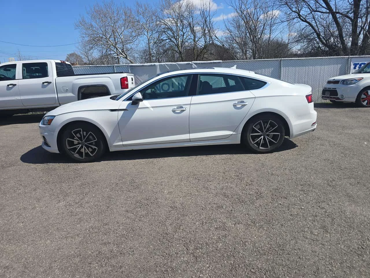 Audi A5 Komfort * KEYLESS * ПОДГРЕВ * ОТ ПРЕДСТАВИТЕЛСТВО, снимка 3 - Автомобили и джипове - 54251427