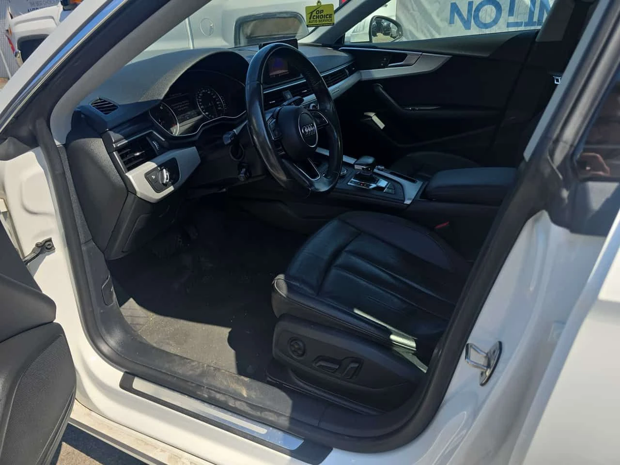 Audi A5 Komfort * KEYLESS * ПОДГРЕВ * ОТ ПРЕДСТАВИТЕЛСТВО, снимка 7 - Автомобили и джипове - 54251427