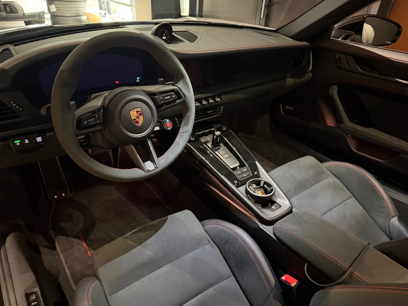 Porsche 911 GTS 992.2 , снимка 7 - Автомобили и джипове - 54300507