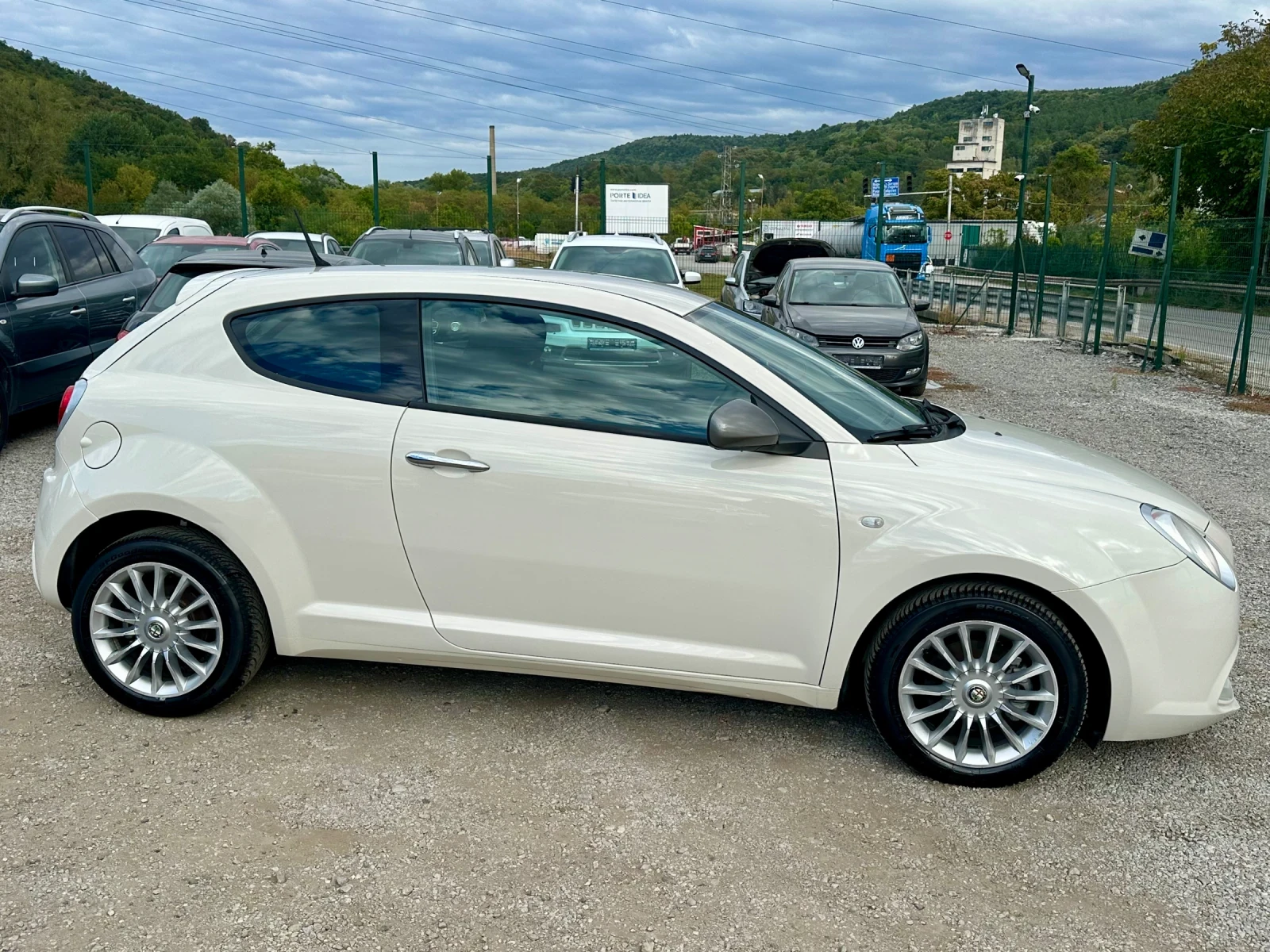 Alfa Romeo MiTo 1.3M-JET-85k.c-Ел пакет, снимка 7 - Автомобили и джипове - 54596380
