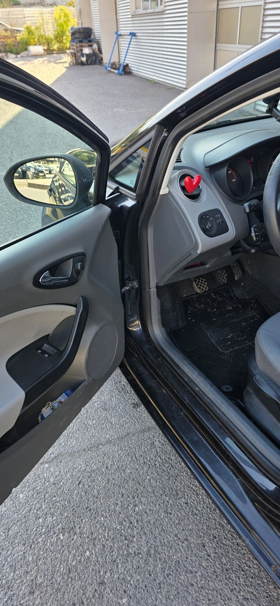 Seat Ibiza 1.9TDI 105, снимка 9 - Автомобили и джипове - 55227539