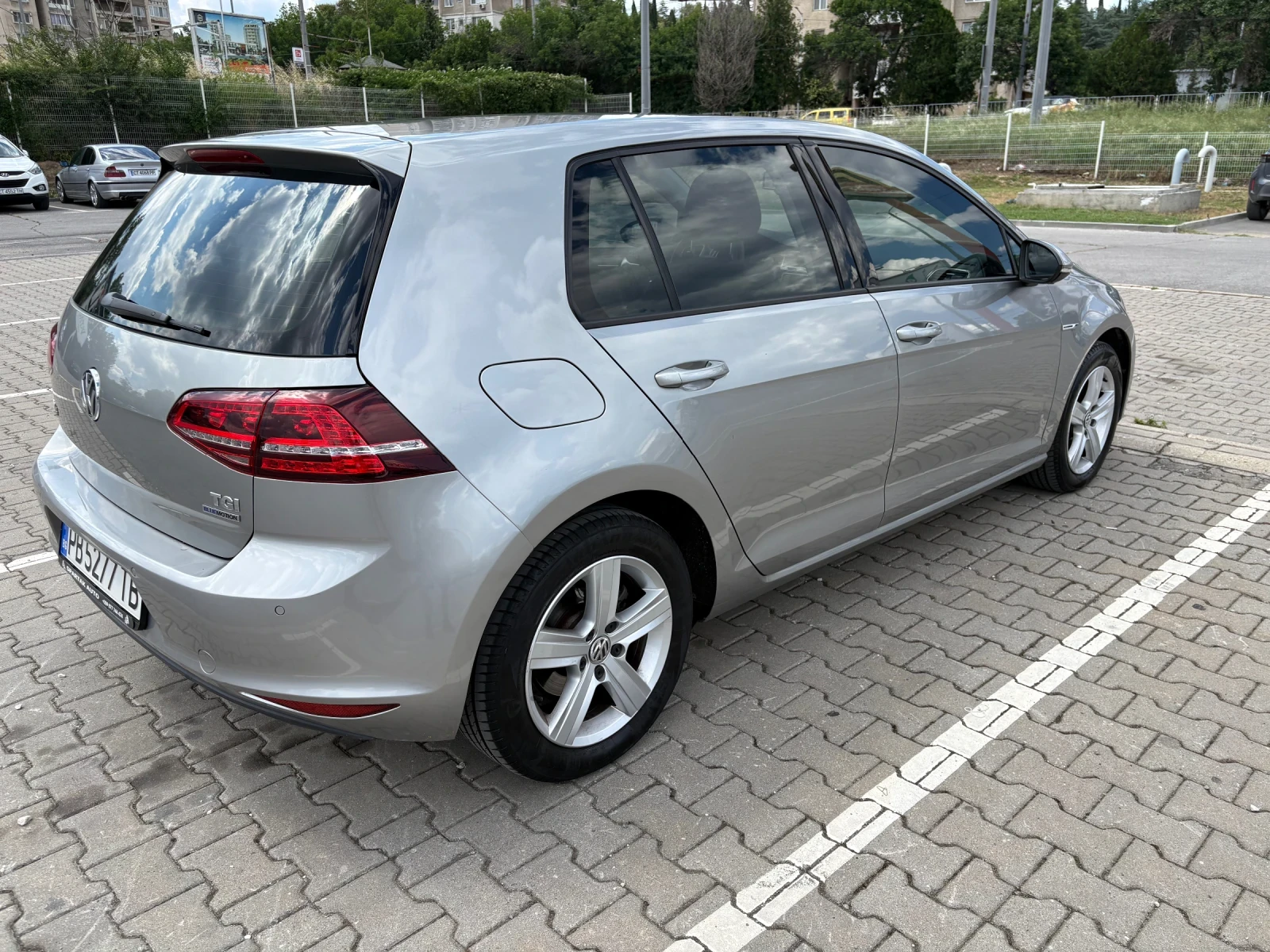 VW Golf Bluemotion/metan/1.4TGI/DSG/, снимка 5 - Автомобили и джипове - 54983517