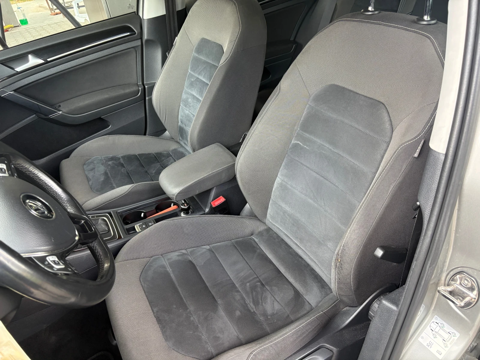 VW Golf Bluemotion/metan/1.4TGI/DSG/, снимка 11 - Автомобили и джипове - 54983517