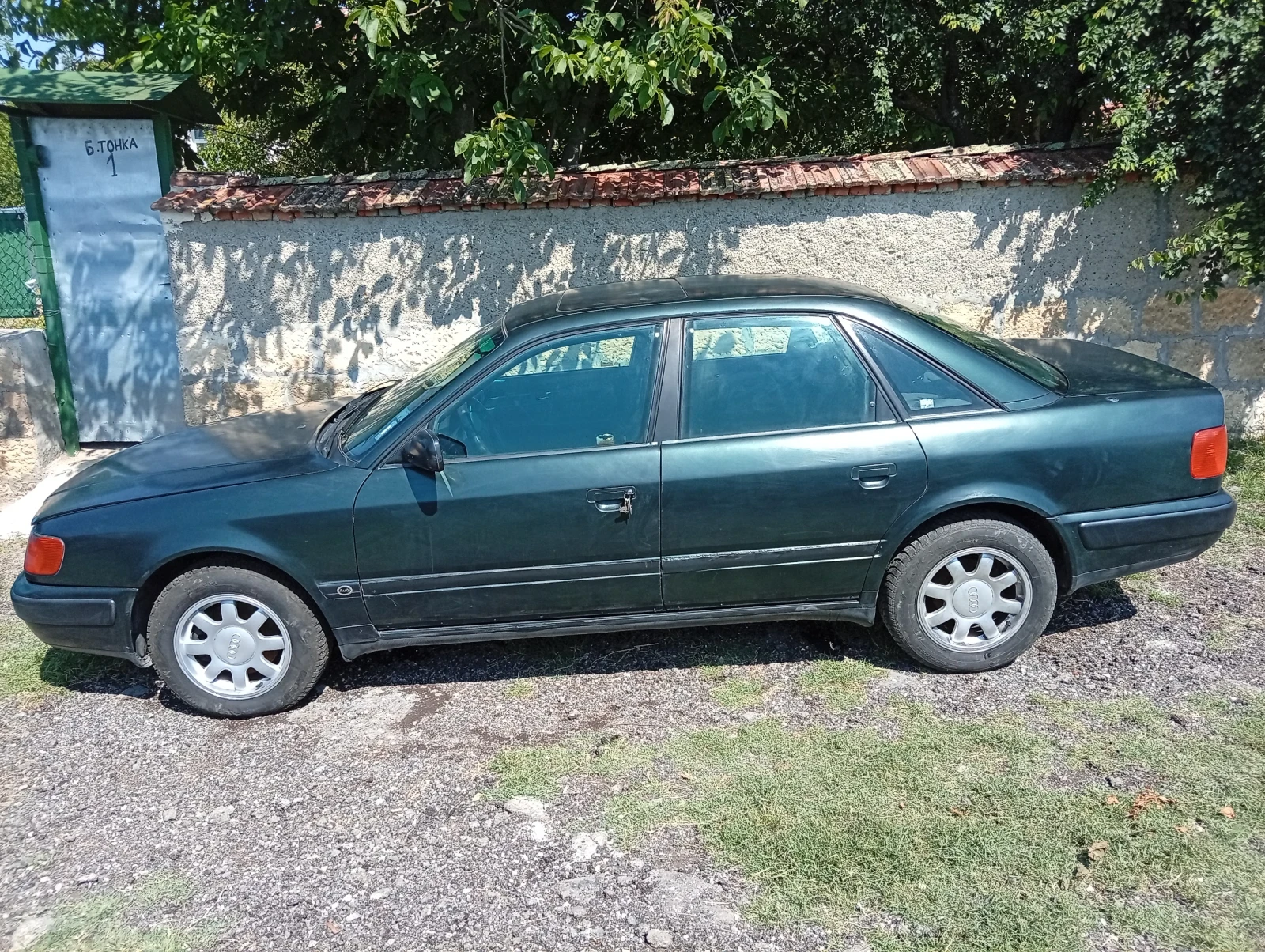 Audi 100 Zadna kamera, снимка 2 - Автомобили и джипове - 55023097